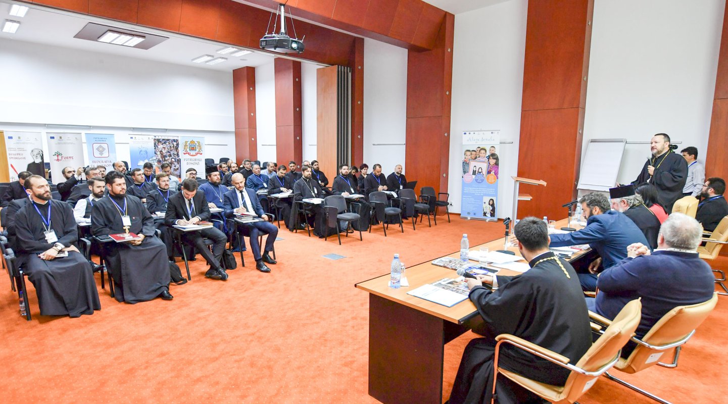 Congres despre activitatea catehetică a Bisericii 52655