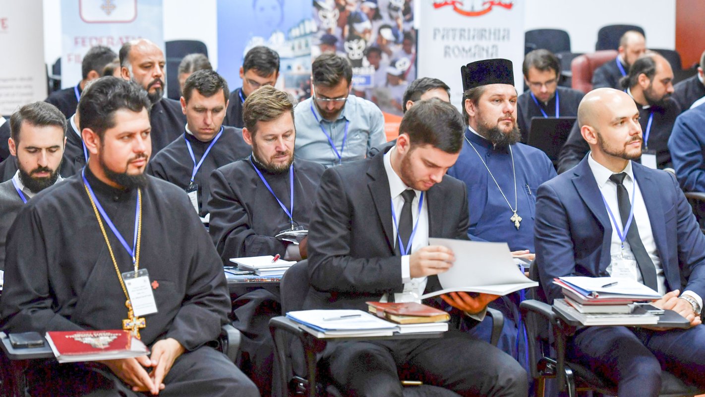 Congres despre activitatea catehetică a Bisericii 52656