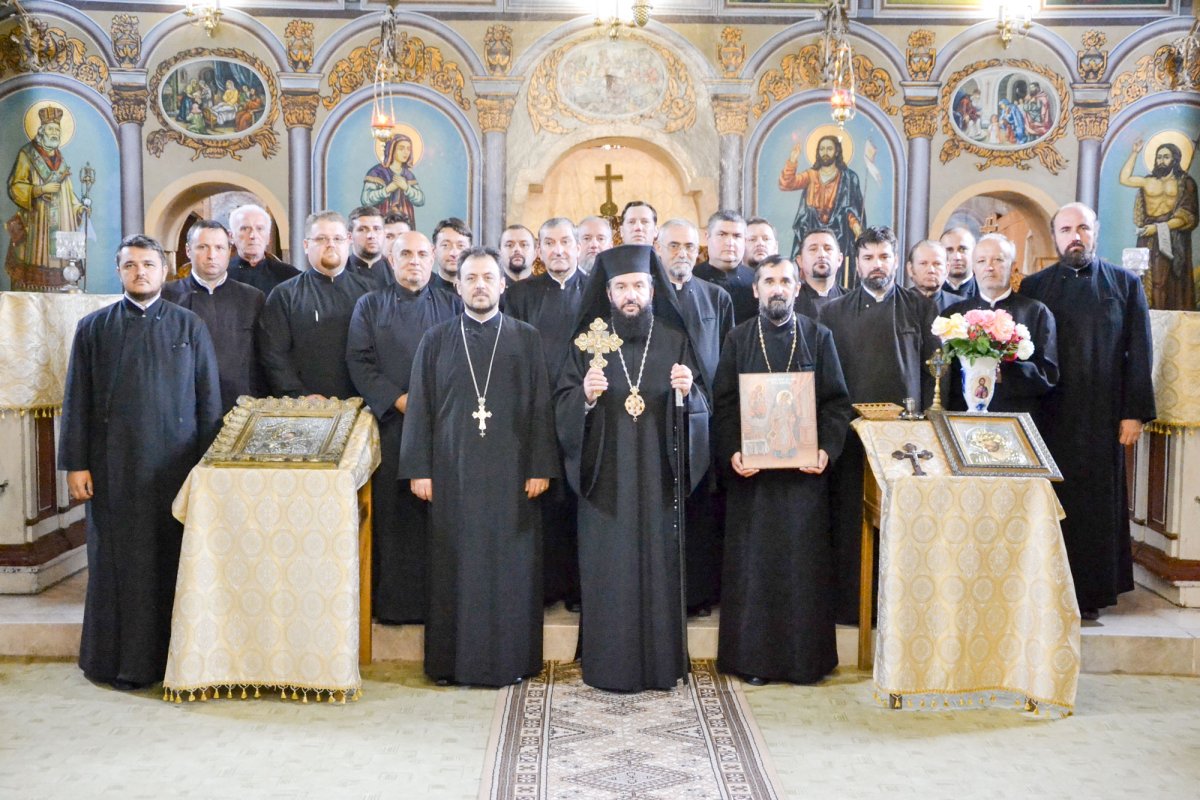 Educația tinerilor, dezbătută de preoții bănățeni 52581