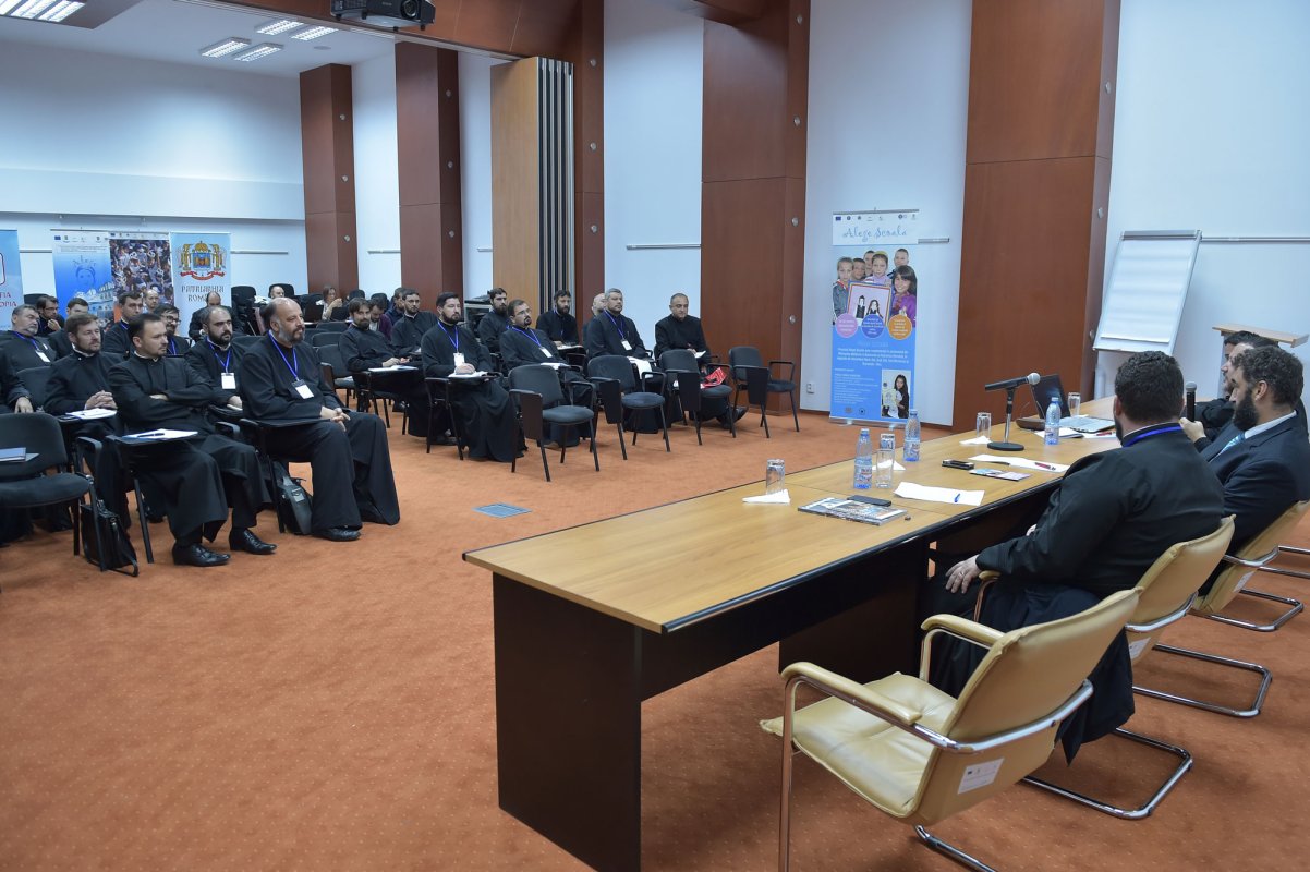 Părinţii, factor important în catehizarea tinerilor 52596