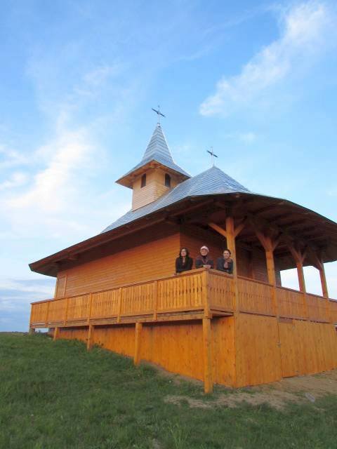 Trupul Bisericii Corni, întregit cu un paraclis de vară 52554