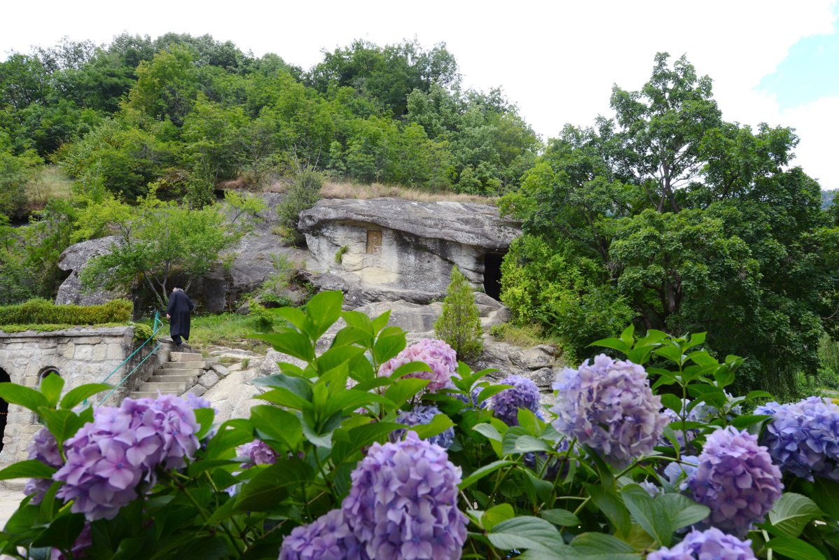 Grotele Sfinților Daniil și Misail de la Turnu 52391