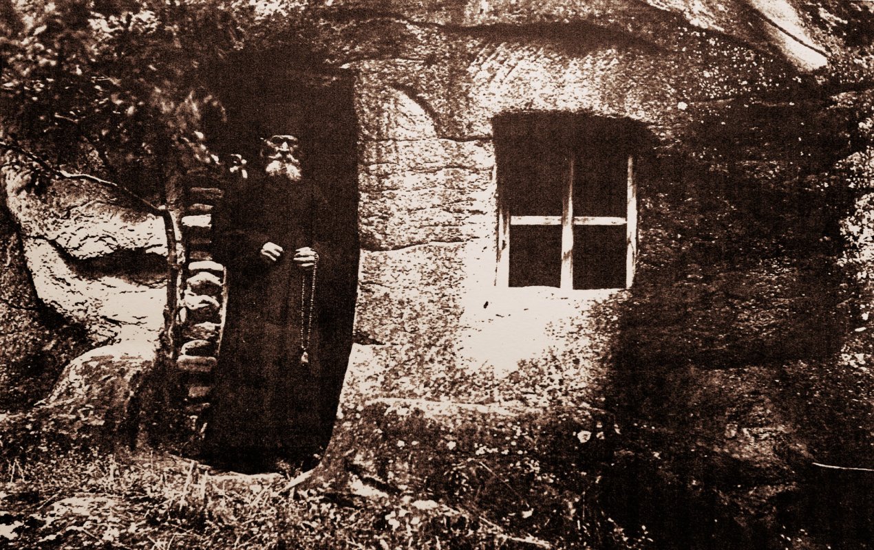 Grotele Sfinților Daniil și Misail de la Turnu 52398