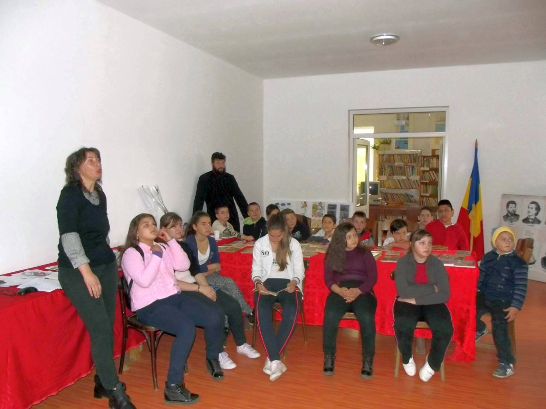 Copiii Parohiei Foleștii de Sus  și părintele lor 52448