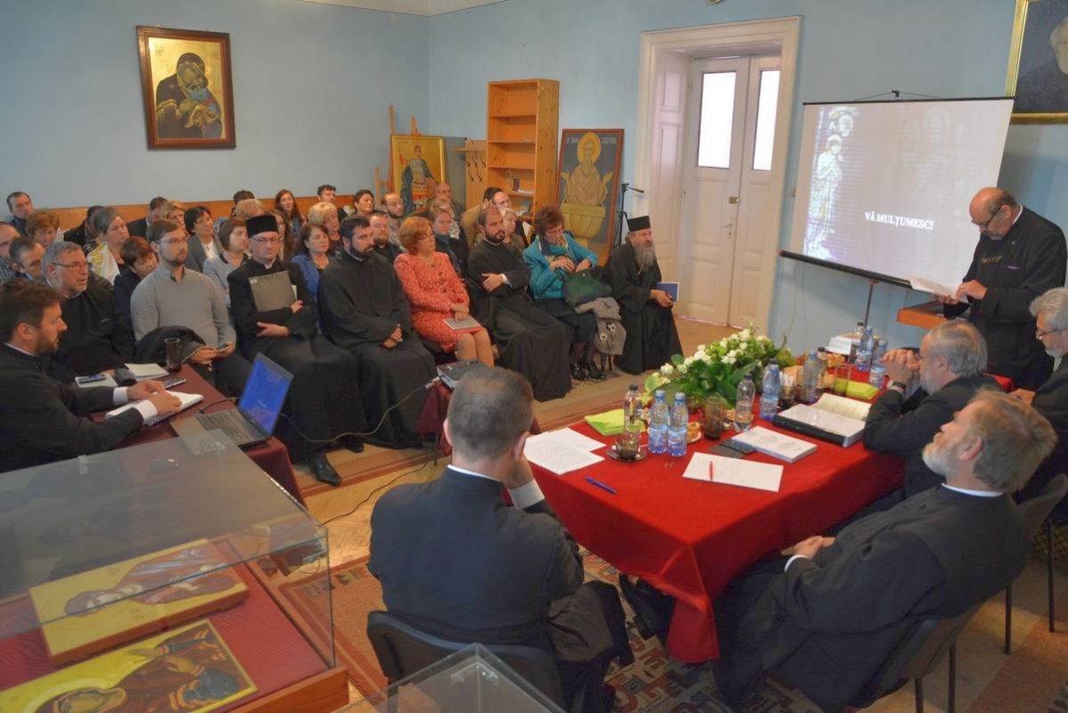 Părintele Cristian Dăscălescu şi Valentin Ţoc, doctori ai Facultăţii de Teologie Ortodoxă „Dumitru Stăniloae“ din Iaşi 52305