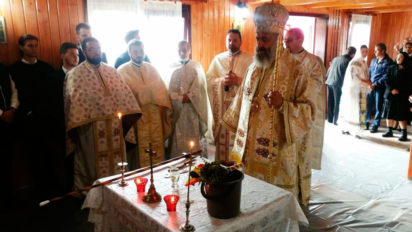 Slujiri arhiereşti în Duminica a 18-a după Rusalii 52277