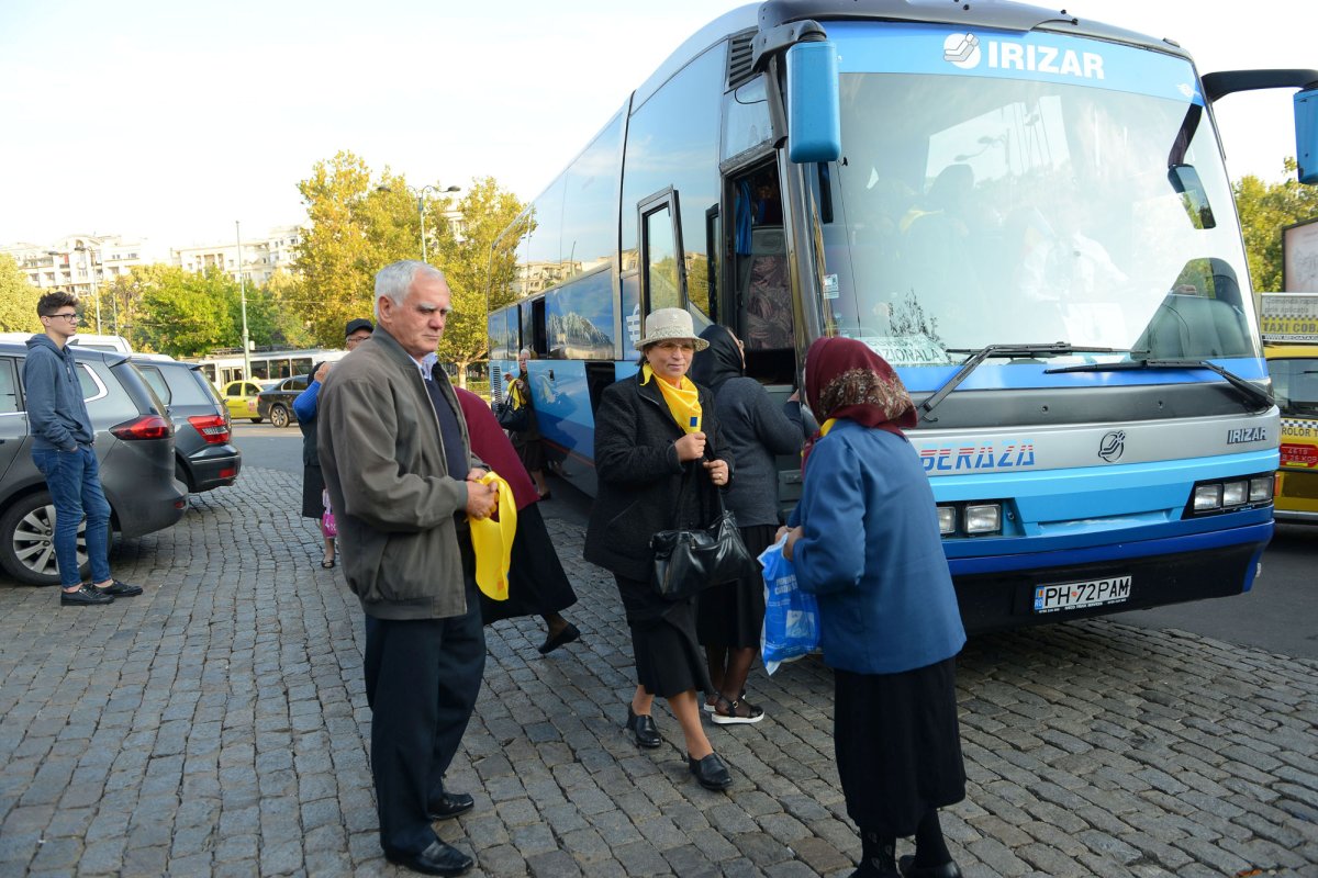 Peste 1.000 de pelerini din Prahova la Catedrala Patriarhală 52170