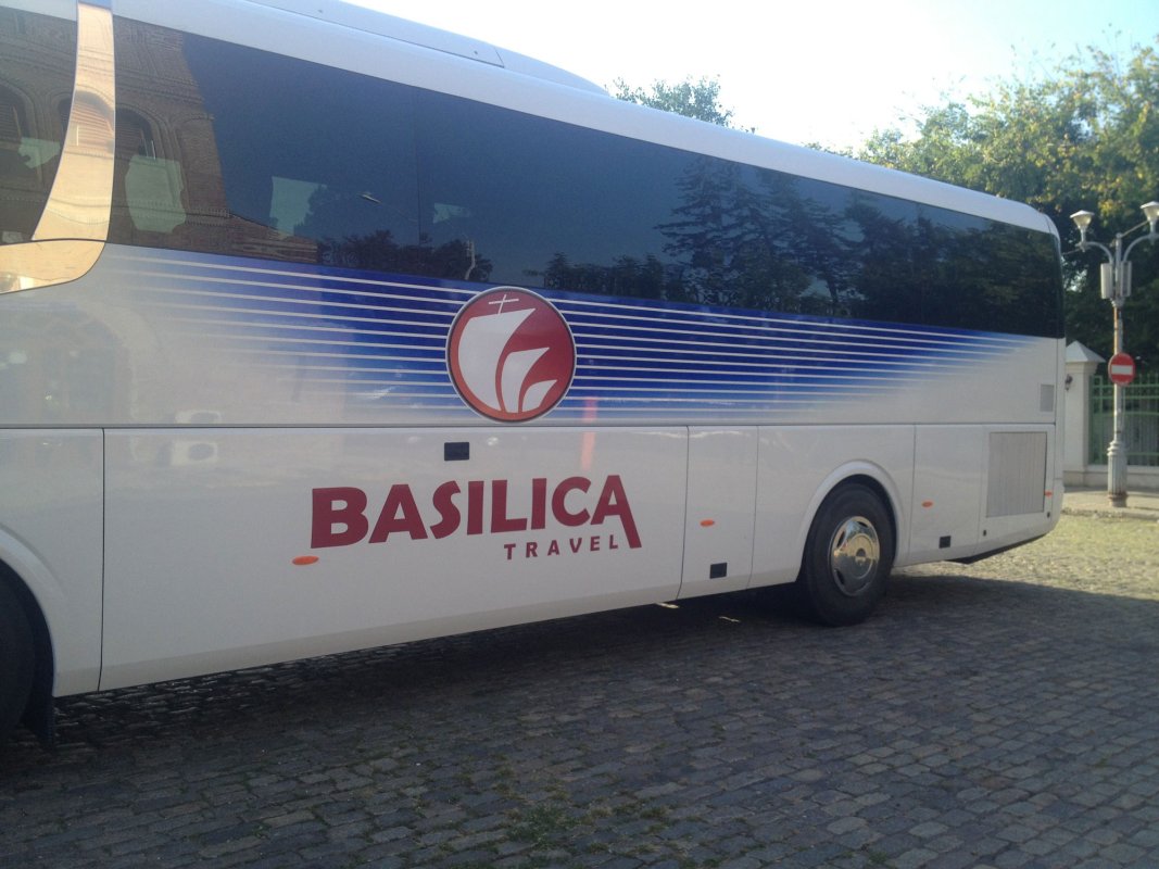 Peste 1.000 de pelerini din Prahova la Catedrala Patriarhală 52172