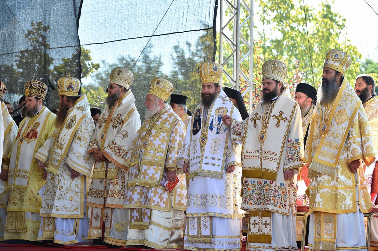 A fost târnosită biserica unei noi mănăstiri a Sfântului Antim 52091