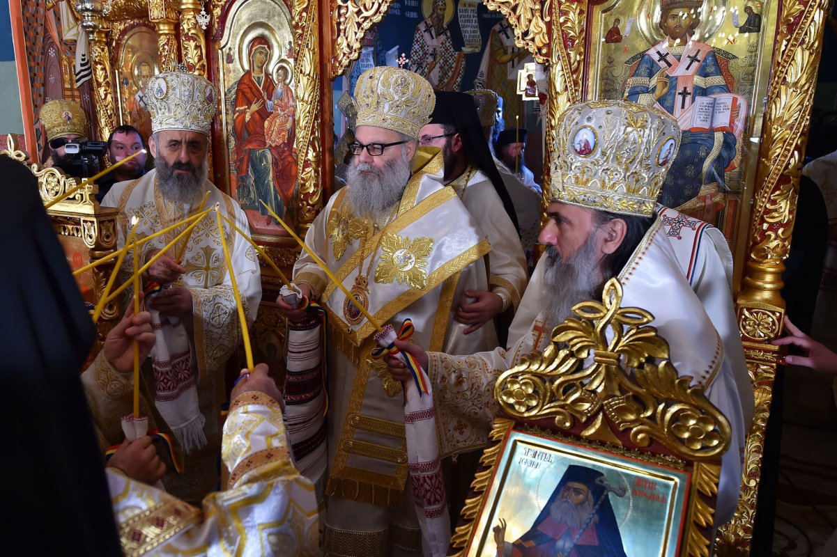 A fost târnosită biserica unei noi mănăstiri a Sfântului Antim 52106