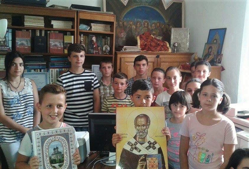 Program catehetic și activități cu tinerii la Hamba 52064