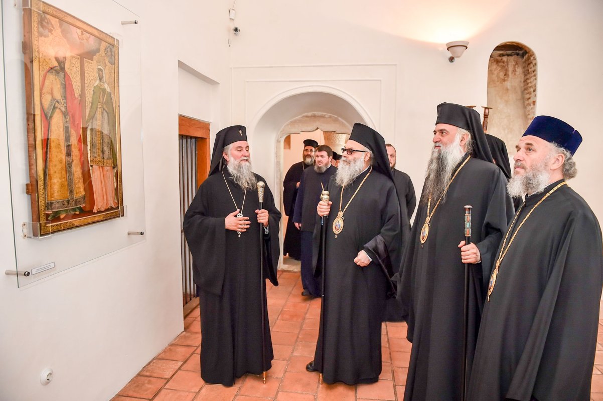 Oaspeţi de seamă la vetre monahale olteneşti 52025