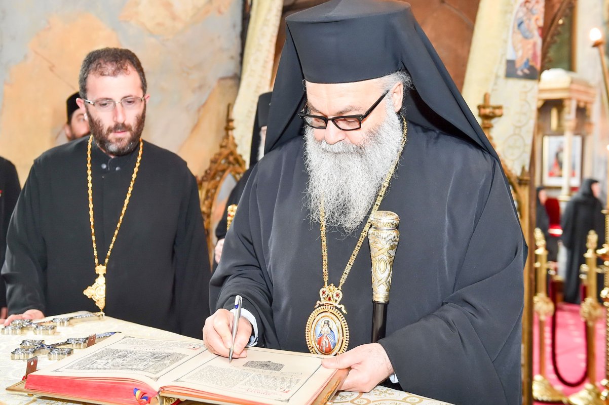 Oaspeţi de seamă la vetre monahale olteneşti 52026