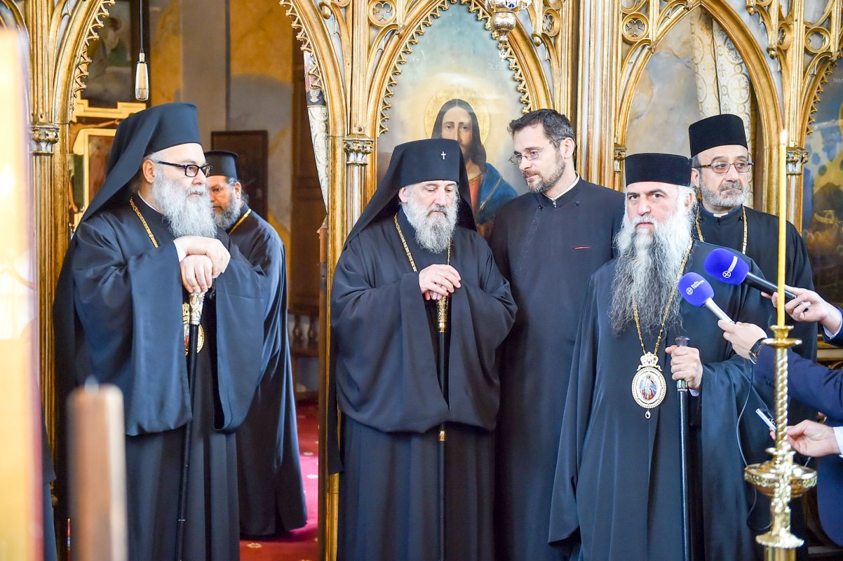 Oaspeţi de seamă la vetre monahale olteneşti 52027