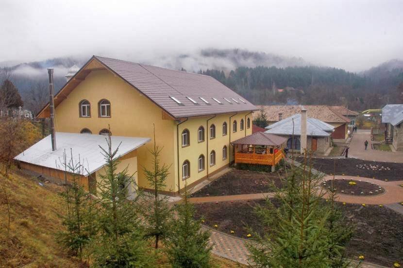 Simpozion internaţional dedicat persoanelor vârstnice, la Hârja 51997