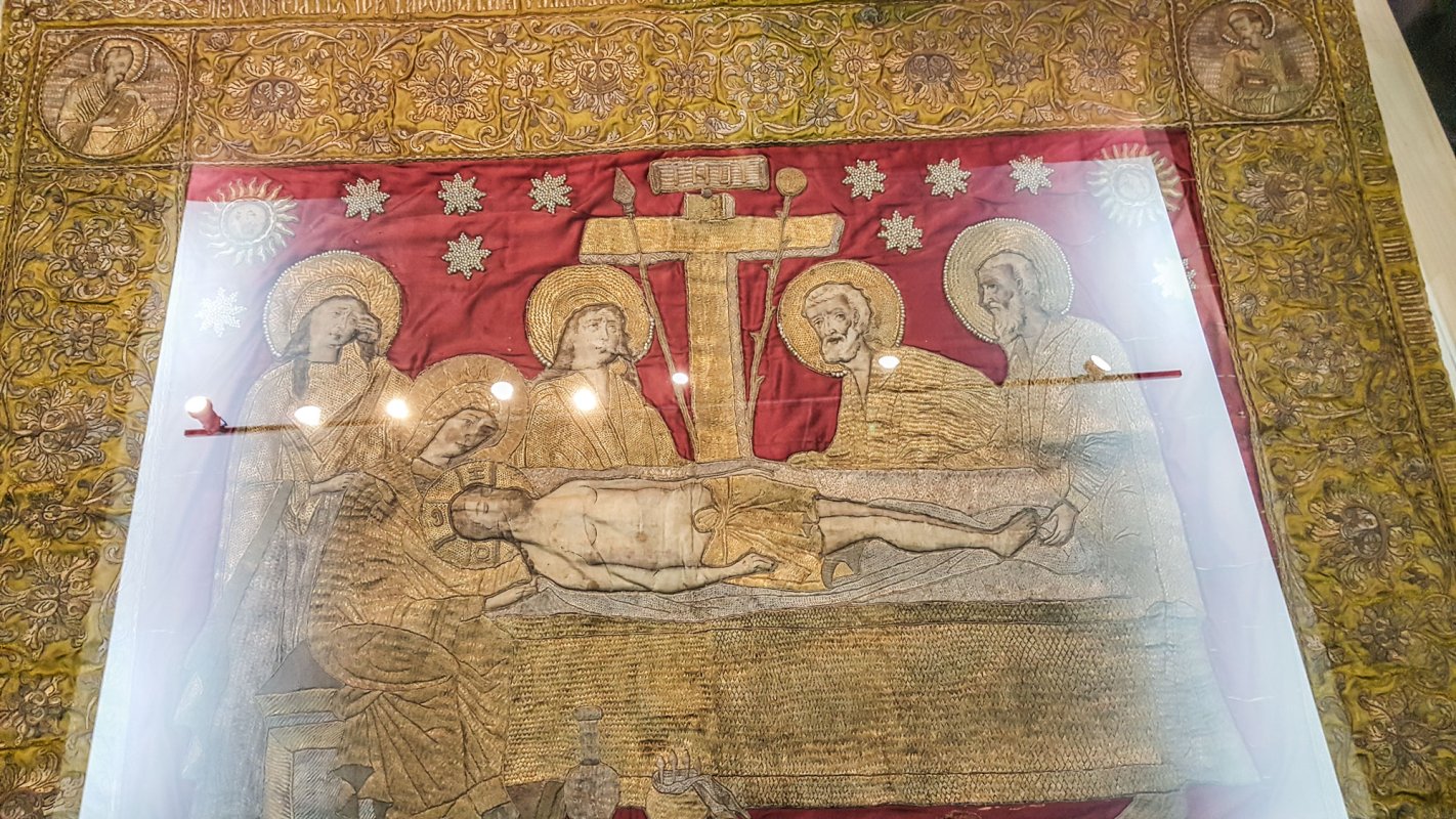 „Floare cu străluciri de aur a toată arta cea bună” 51942