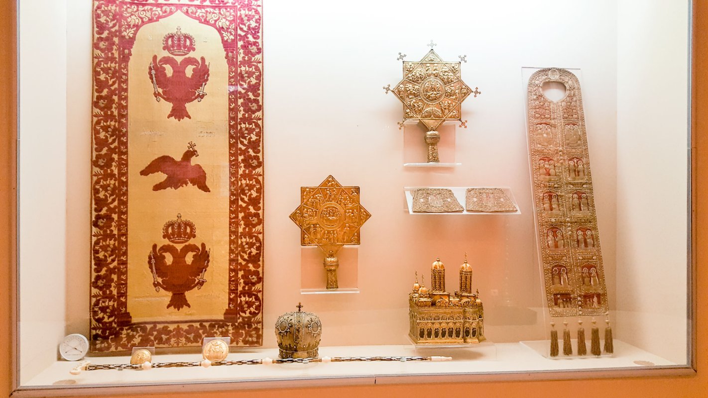 „Floare cu străluciri de aur a toată arta cea bună” 51943