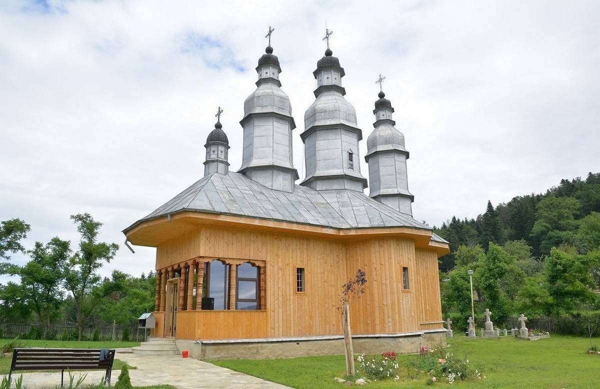 Hramul Schitului Pocrov, în prezenţa a sute de pelerini 51829