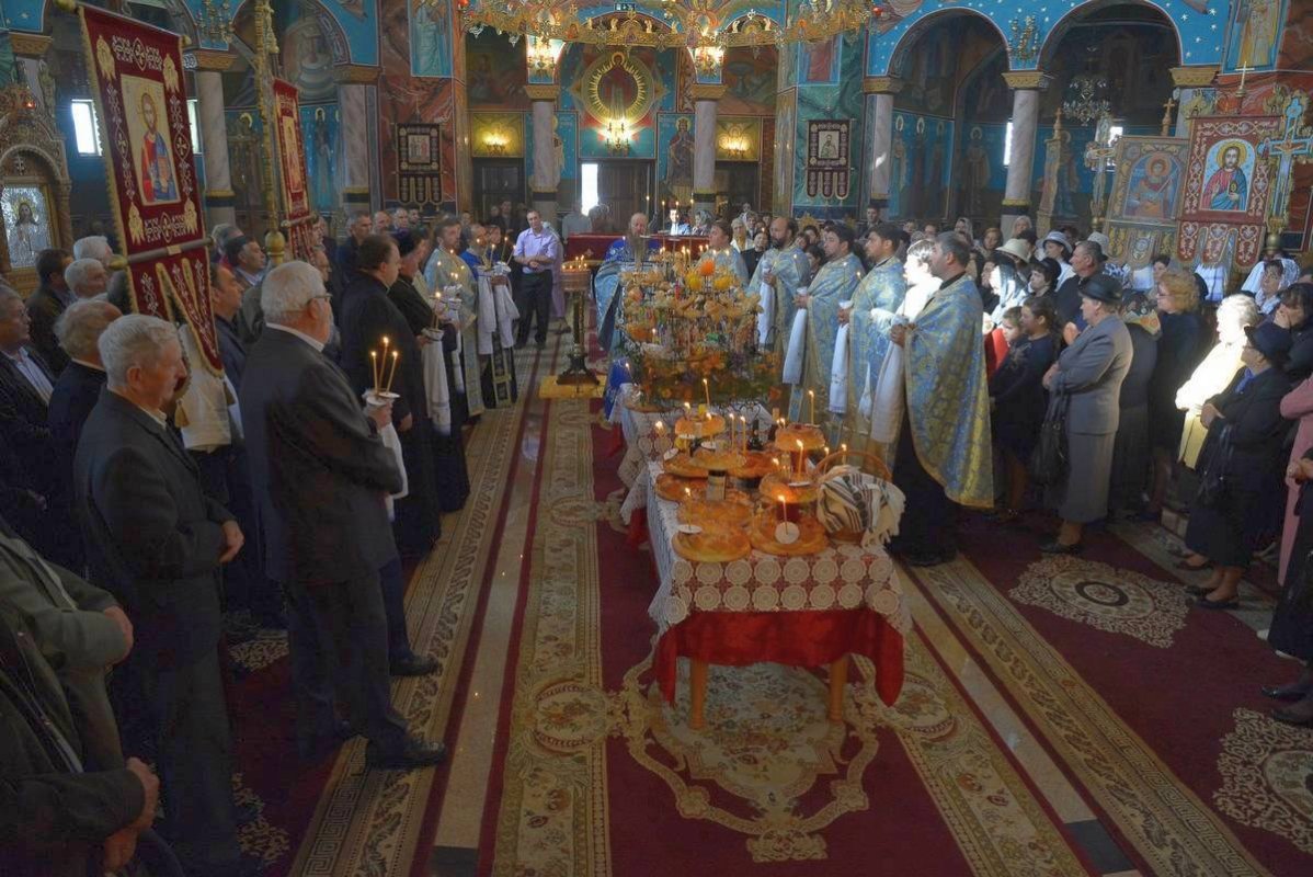 Parastas la trei ani de când părintele Vasile Nuţu a plecat la cer 51830
