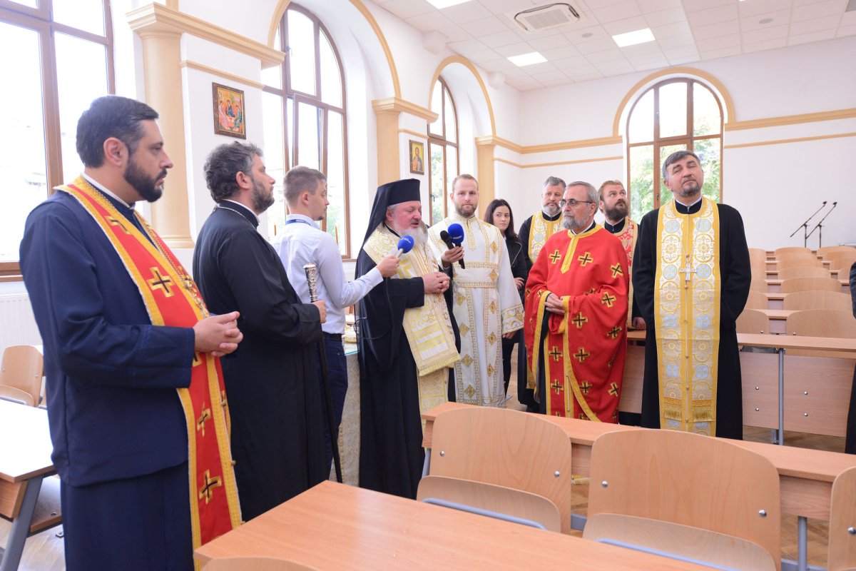 Studenții teologi au început anul universitar 51787