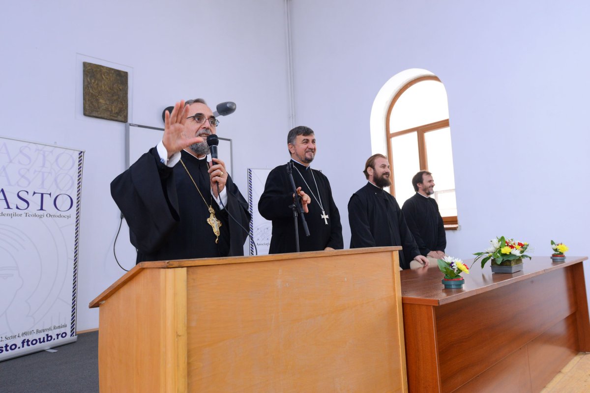 Studenții teologi au început anul universitar 51789