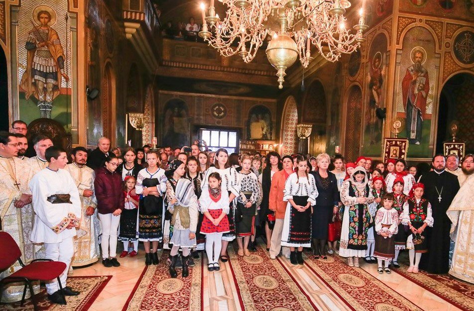 Târnosiri, hramuri și binecuvântări arhierești 51764