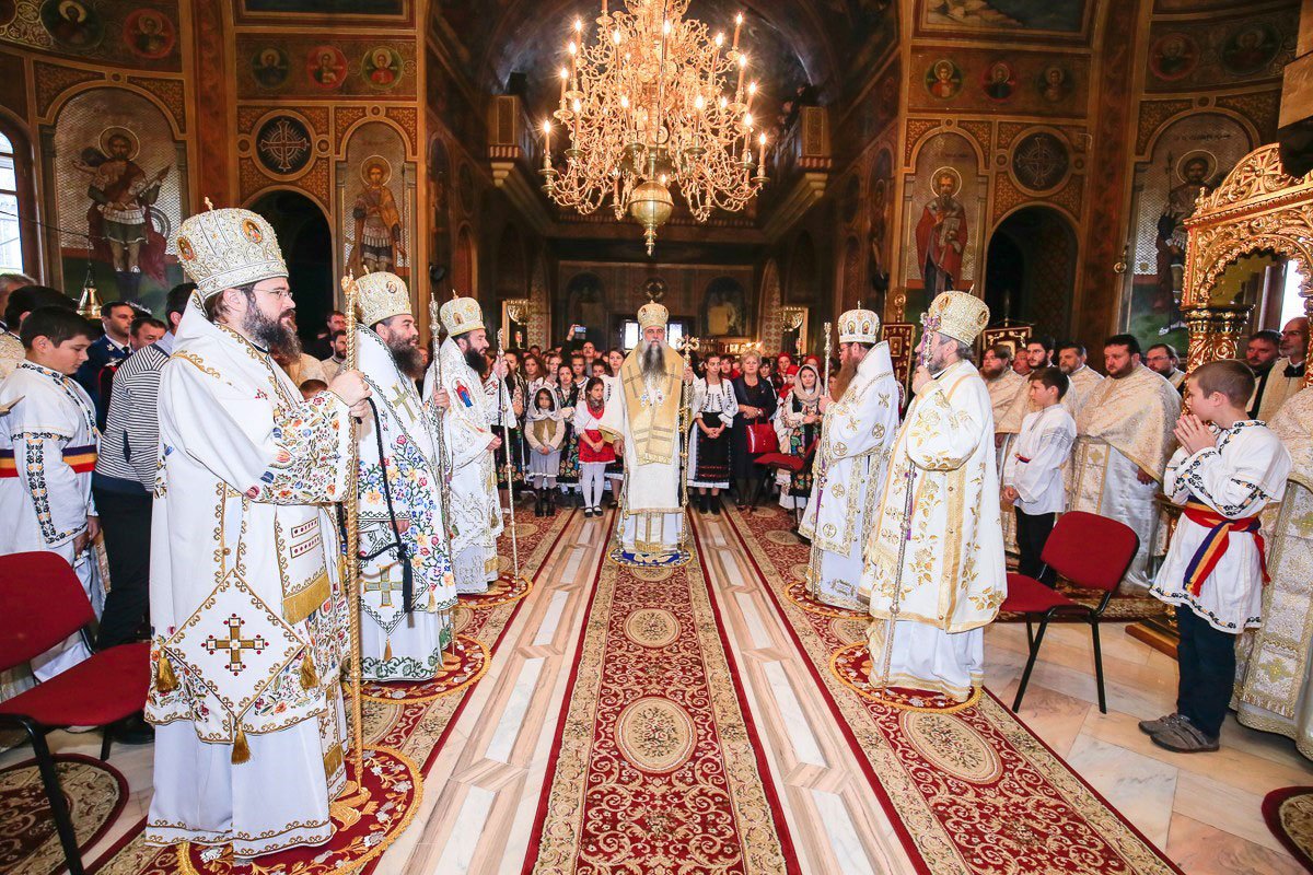 Târnosiri, hramuri și binecuvântări arhierești 51765