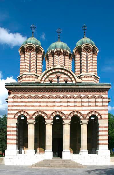 Evenimente liturgice şi academice pentru teologii craioveni 51714