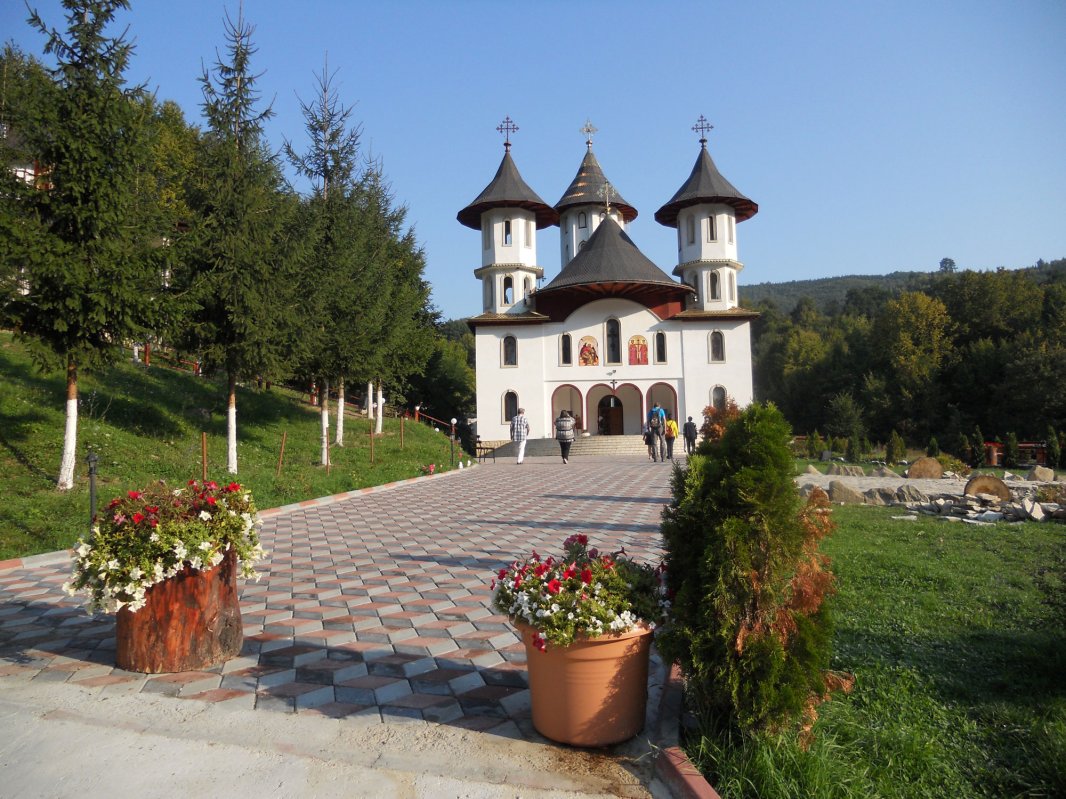 Filantropie și înnoire spirituală pe Valea Oituzului 51727