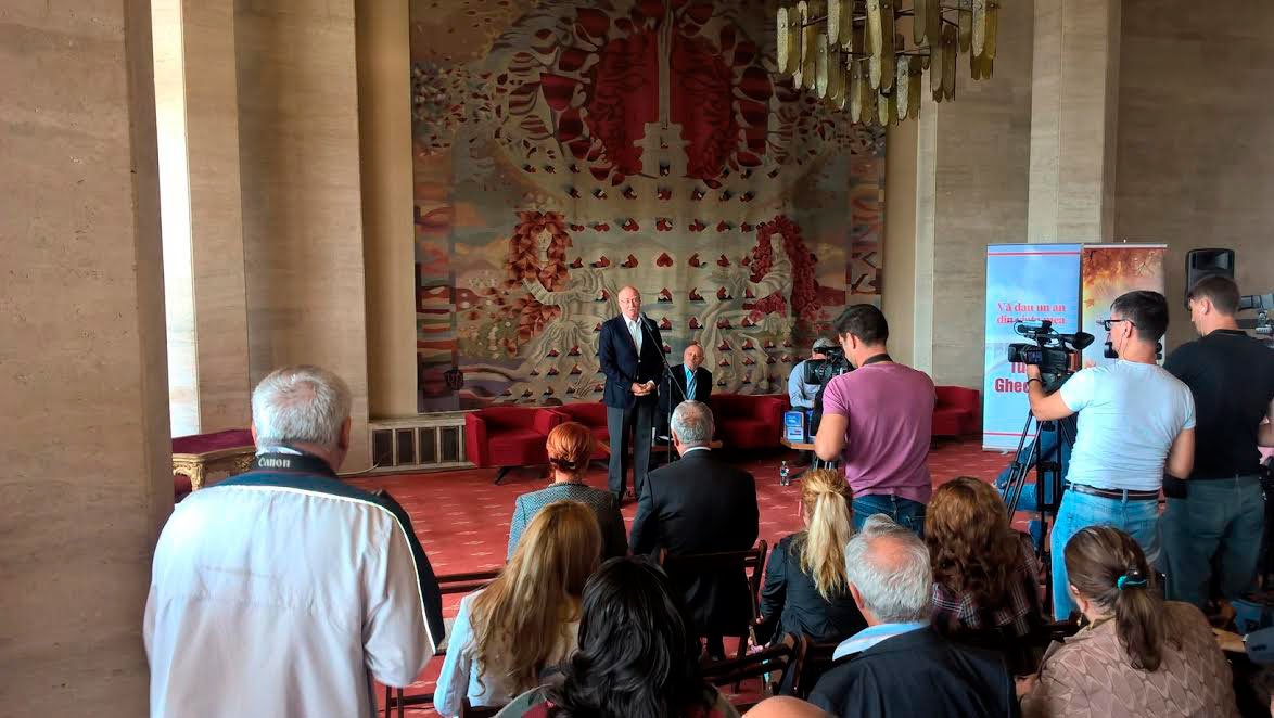 Lansare de carte la Teatrul Naţional din Craiova 51711