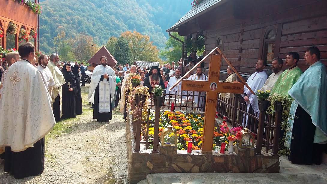 Sărbătoarea Acoperământului Maicii Domnului în Mitropolia Banatului 51720