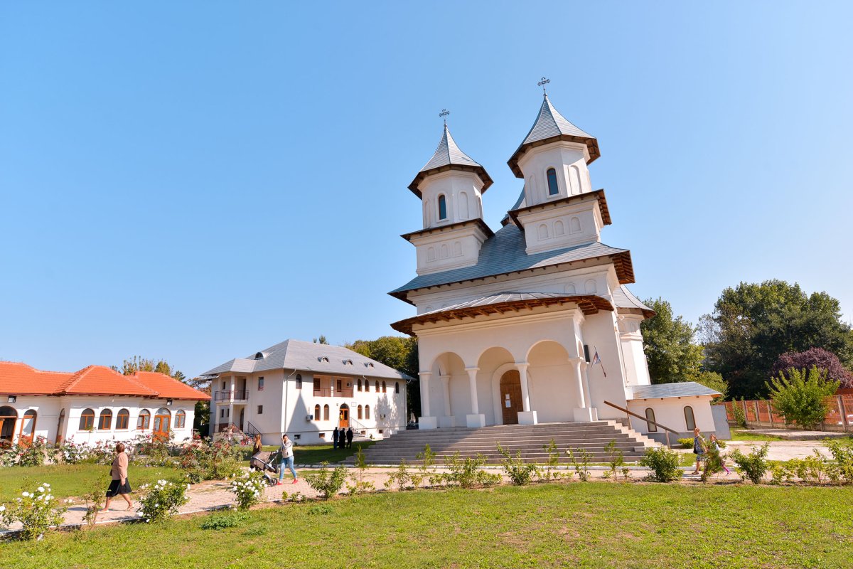 La Galați, bătrâni cu speranțe de comuniune 51666