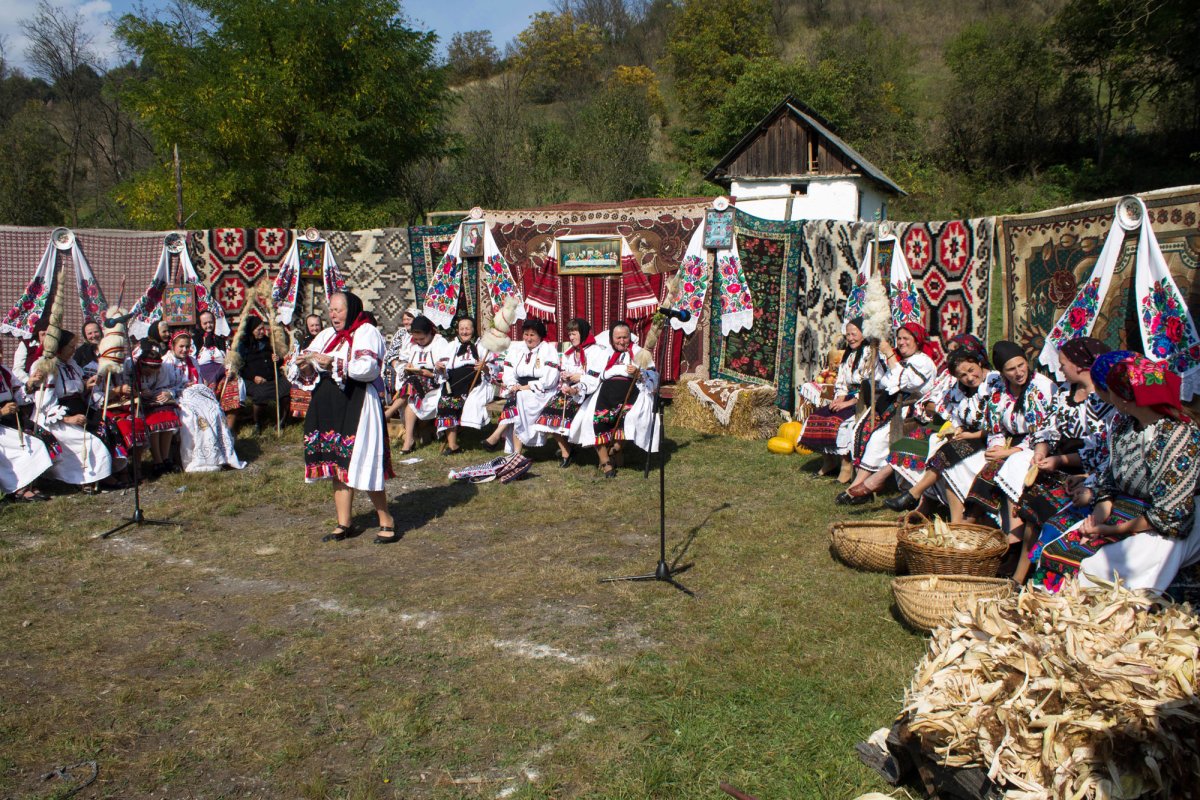 Șezătoare cu cântece și jocuri la Boiereni, Protopopiatul Lăpuş 51635