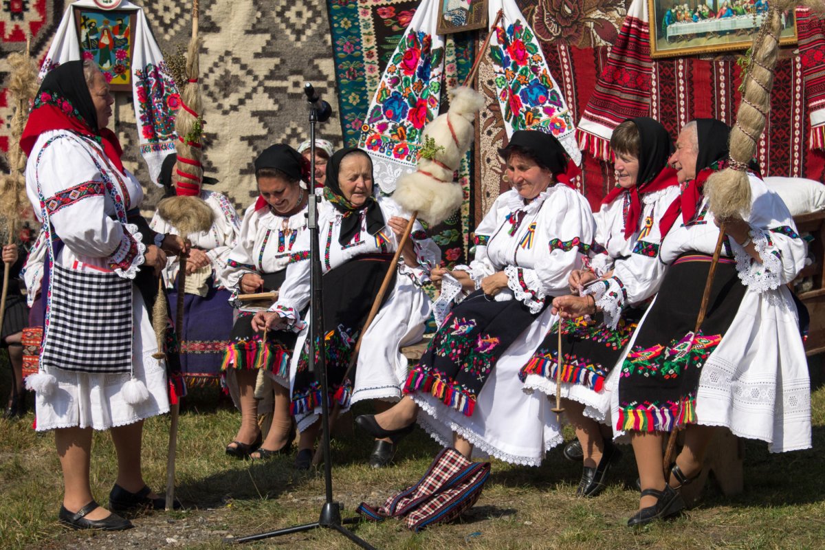 Șezătoare cu cântece și jocuri la Boiereni, Protopopiatul Lăpuş 51636