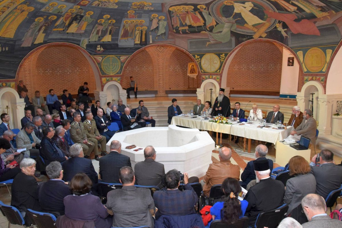 A debutat Simpozionul Internaţional „Monumentul - Tradiţie şi viitor“ 51546