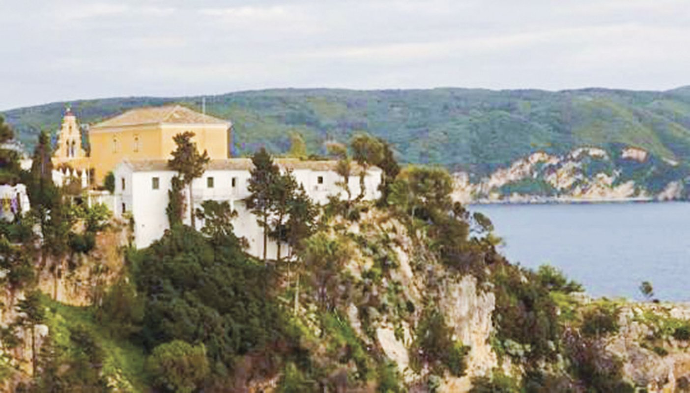 În grădina Maicii Domnului din Paleokastritsa 51581