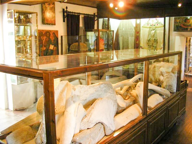 În grădina Maicii Domnului din Paleokastritsa 51589