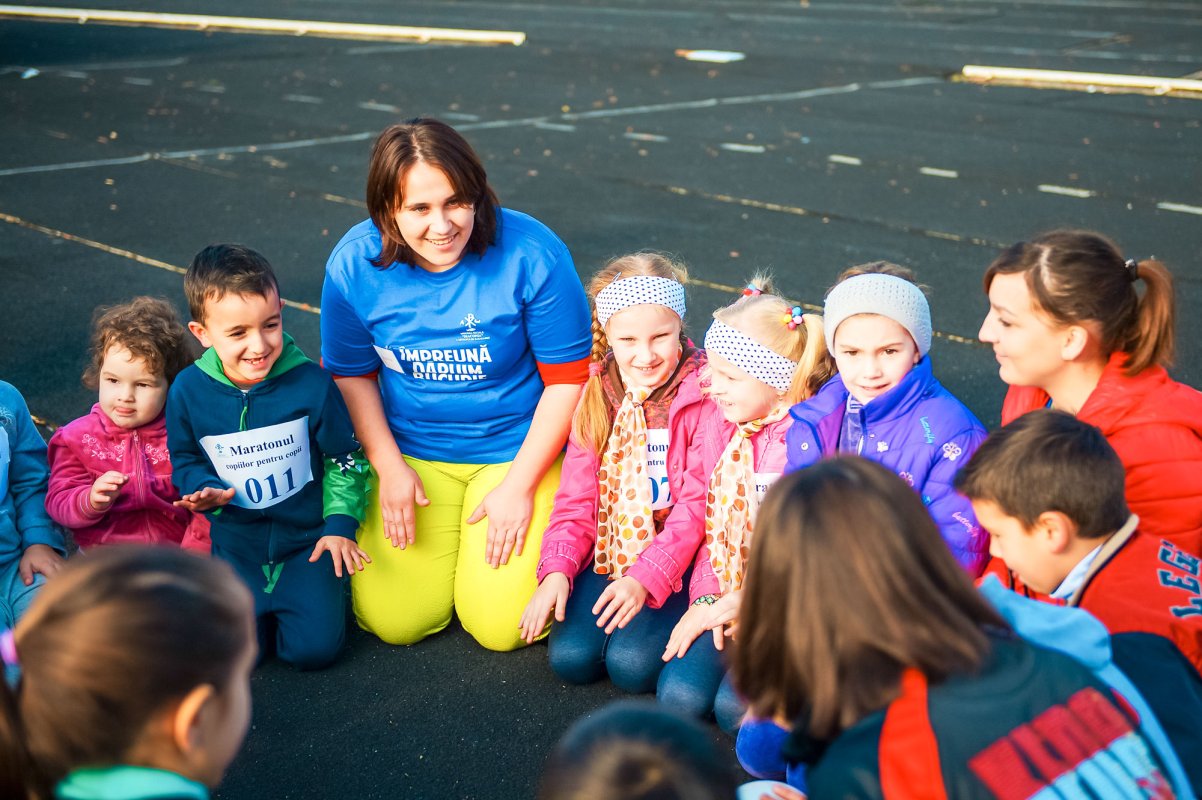 În sprijinul copiilor cu deficienţe de auz 51610