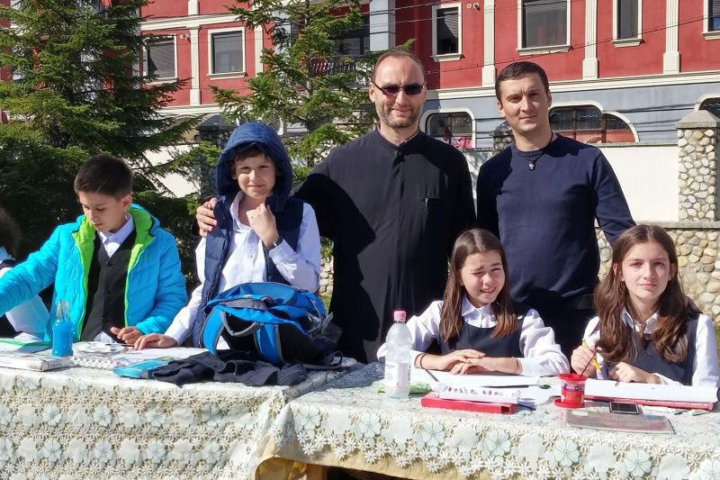 Atelier de pictură la parohia piteșteană Găvana 3 51364