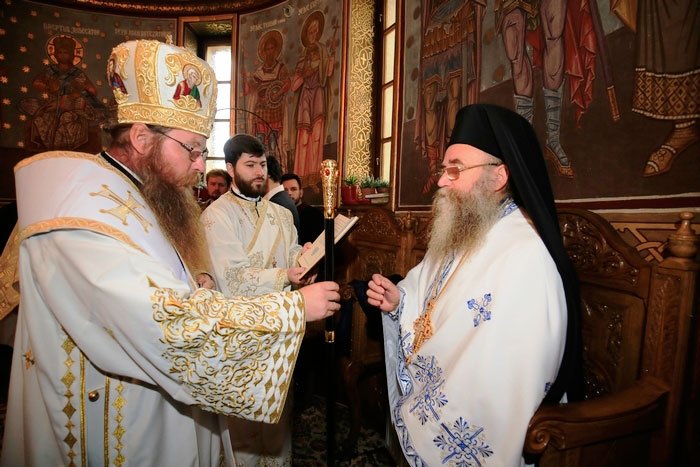 Sfinţiri şi binecuvântări arhiereşti în Duminica a 20-a după Rusalii 51395