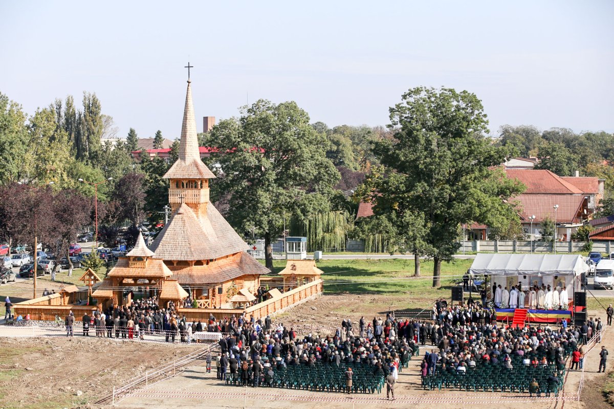 Slujirile ierarhilor din Mitropolia Banatului 51405