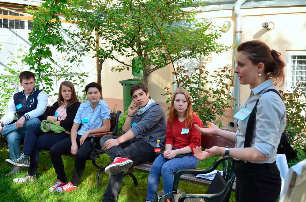 Generaţia adolescenţilor optimişti 51310