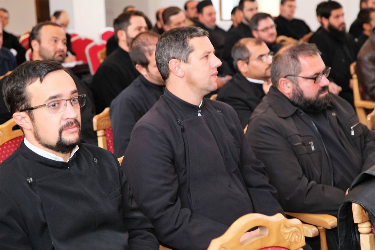 Conferinţele de toamnă continuă în eparhiile transilvane 51241