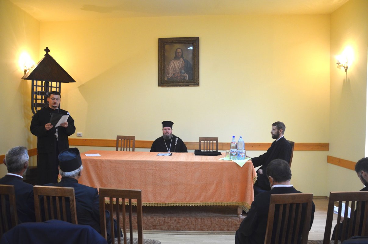 Conferinţele de toamnă continuă în eparhiile transilvane 51243