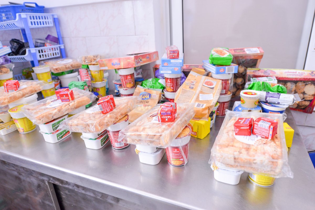 Zilnic o masă caldă pentru 200 de persoane 51213