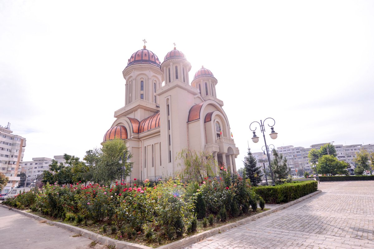 Zilnic o masă caldă pentru 200 de persoane 51215