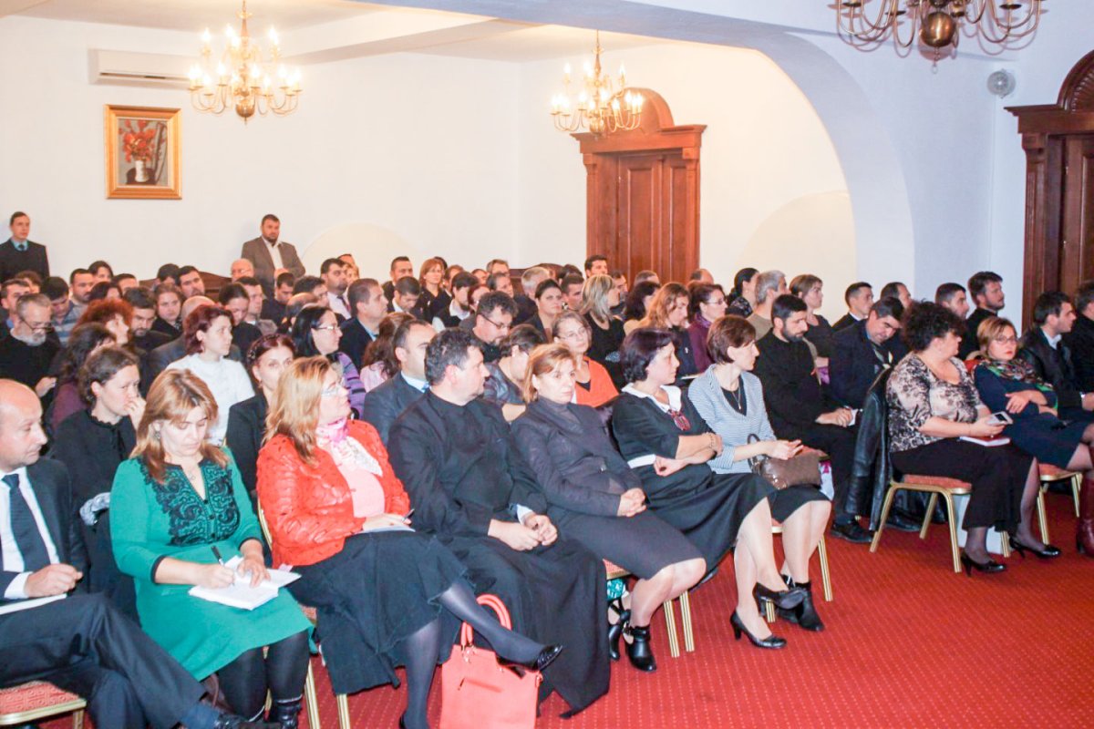 Consfătuiri pentru profesorii de religie vâlceni 51188