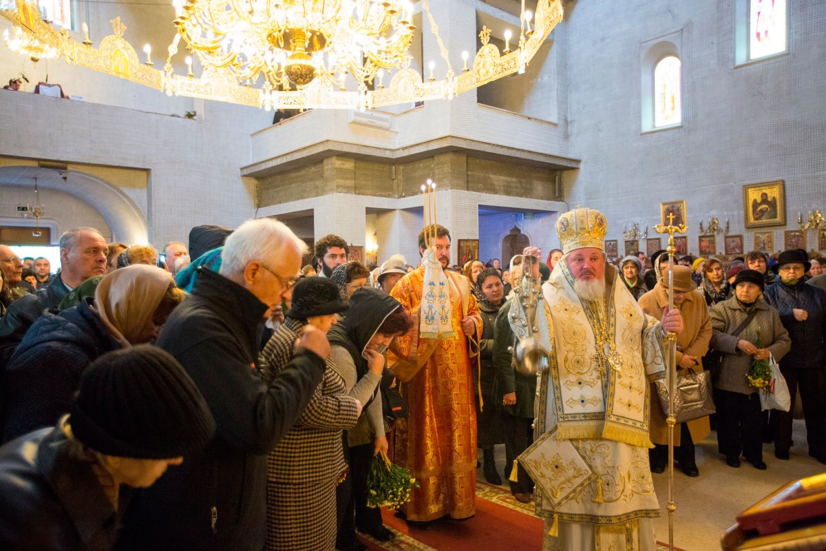 Evlavie bucureșteană către Sfânta Cuvioasă 51081