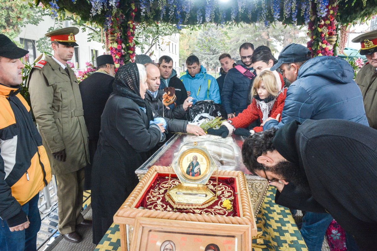Întâlnirea cu sfinţii ne aduce bucurie şi binecuvântare în suflet 51054