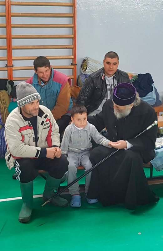 O mână întinsă către cei năpăstuiți 51088